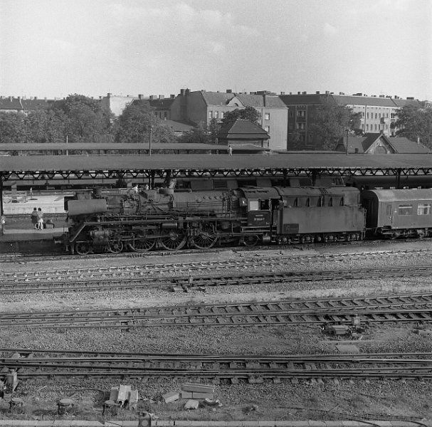 DB 03 0046-7 in Berlin Lichtenberg Bild 02